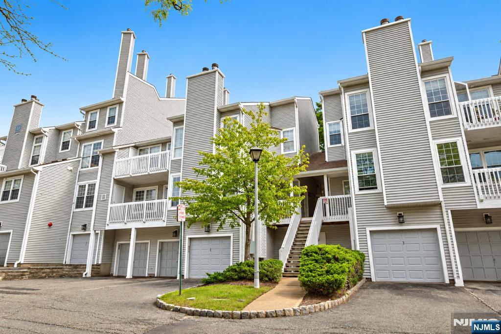 31 Markham Circle 31 - Photo 1