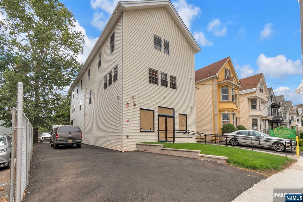 1142 Clinton Avenue 2 - Photo 2
