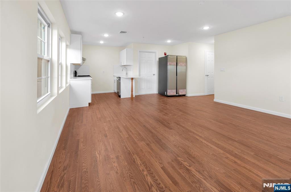 1142 Clinton Avenue 2 - Photo 4