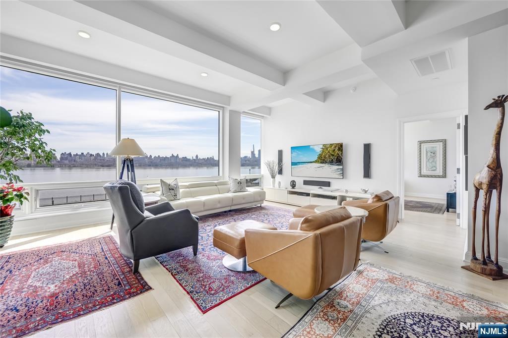 9 Somerset Lane 203-204 - Photo 3