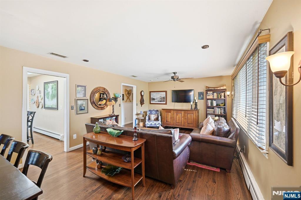31 Truman Boulevard - Photo 4
