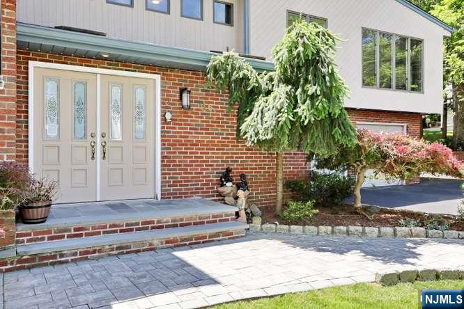 96 Wilson Avenue - Photo 3