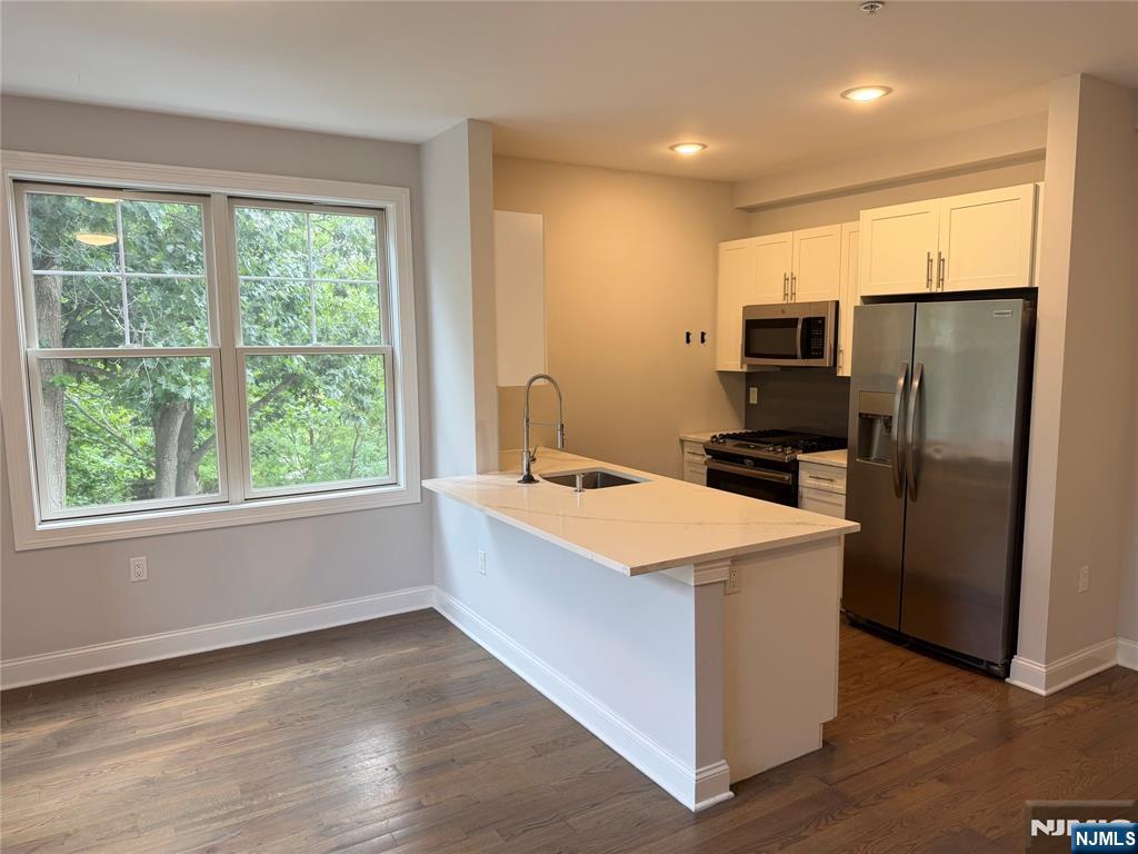 40 Park Avenue 208 - Photo 1