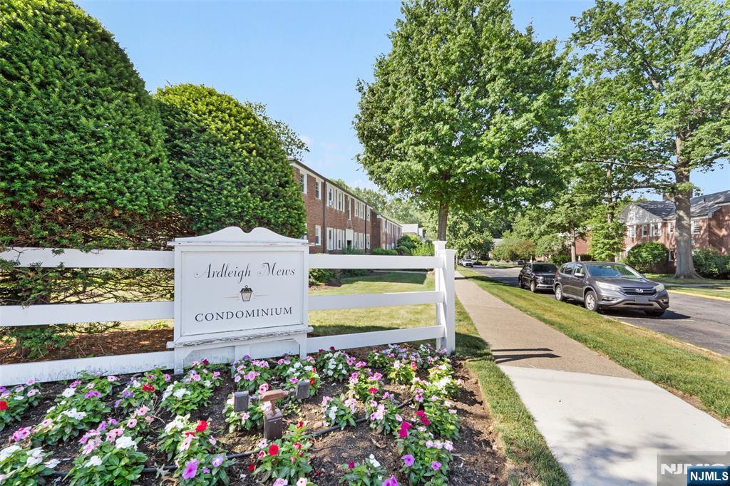 349 Bloomfield Avenue 33 - Photo 1