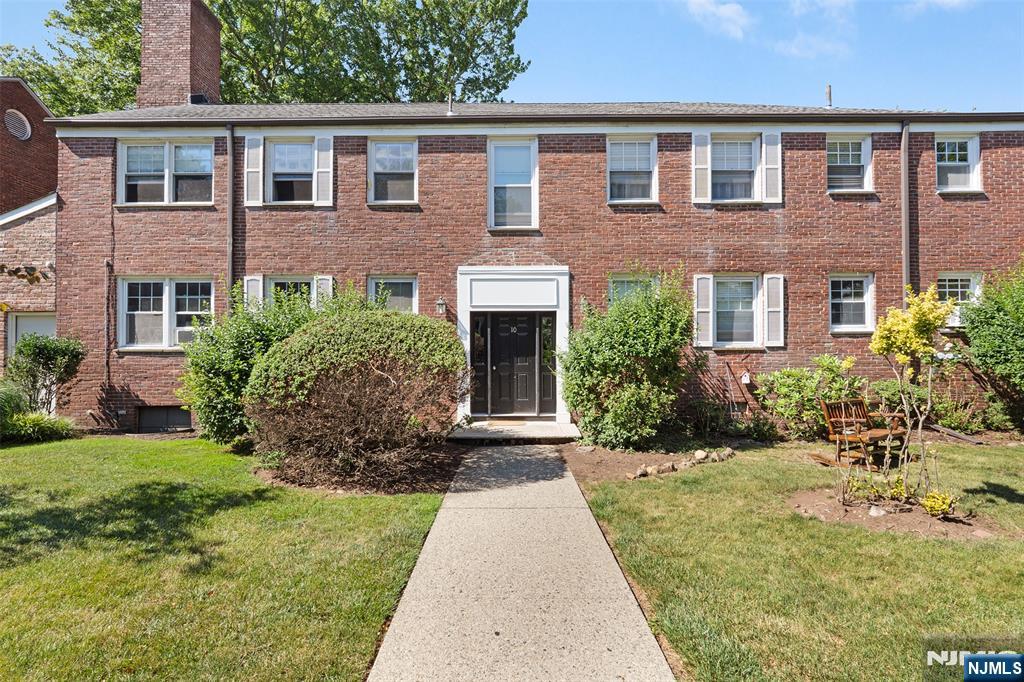 349 Bloomfield Avenue 33 - Photo 3