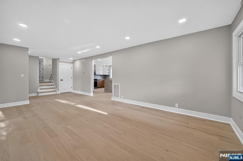 183 Jefferson Avenue - Photo 3