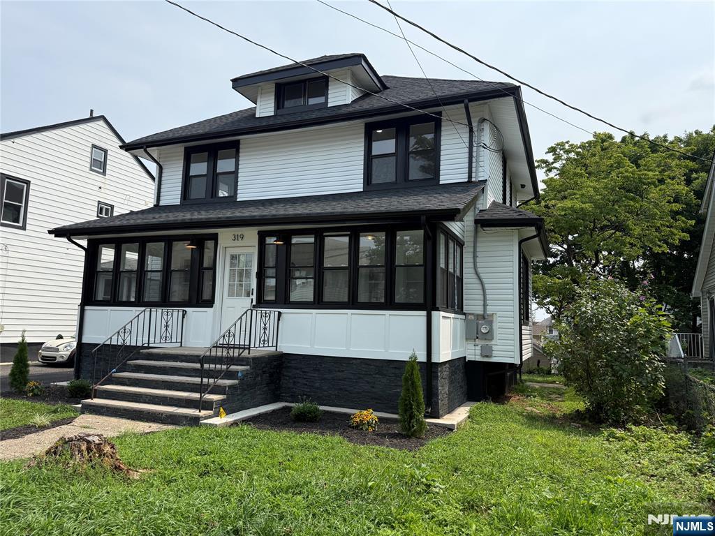 319 Crestview Place - Photo 1