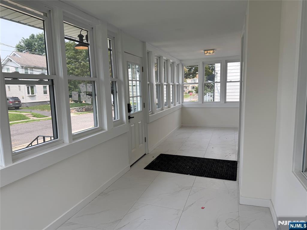 319 Crestview Place - Photo 5