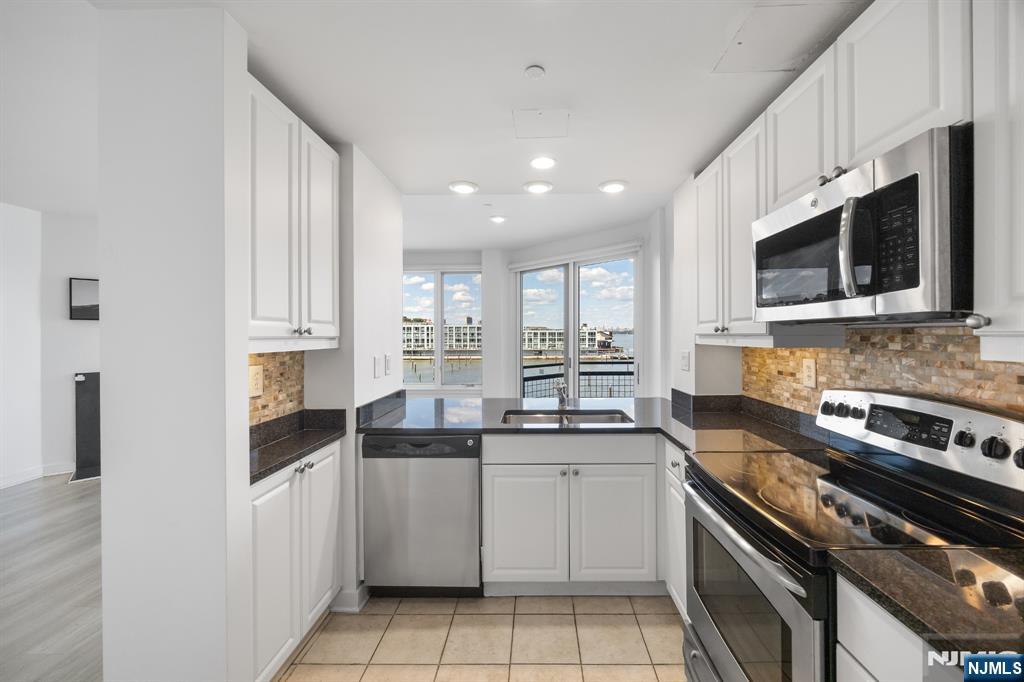 600 Harbor Boulevard #955