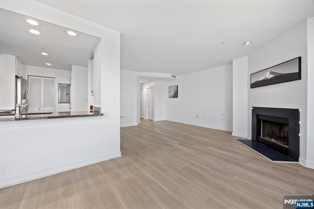 600 Harbor Boulevard #955