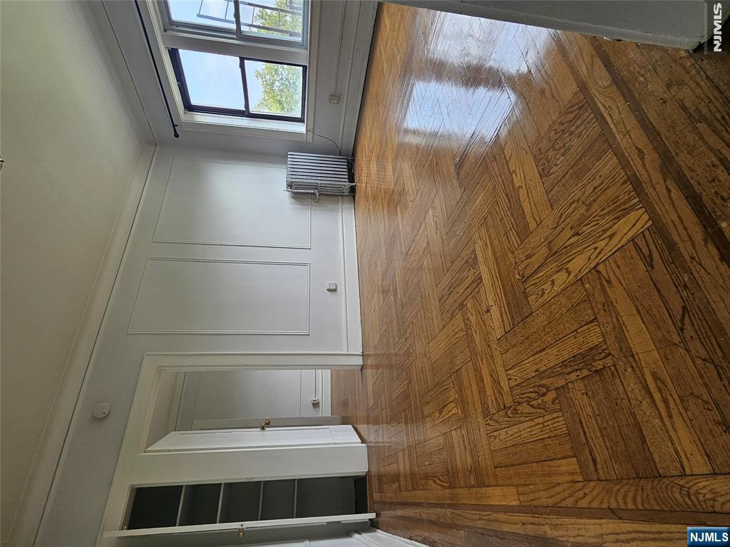 194 Davis Avenue 26 - Photo 5