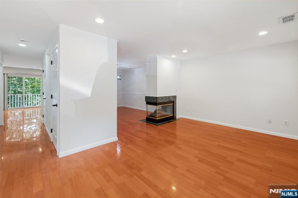 2249 Margaret Court - Photo 3