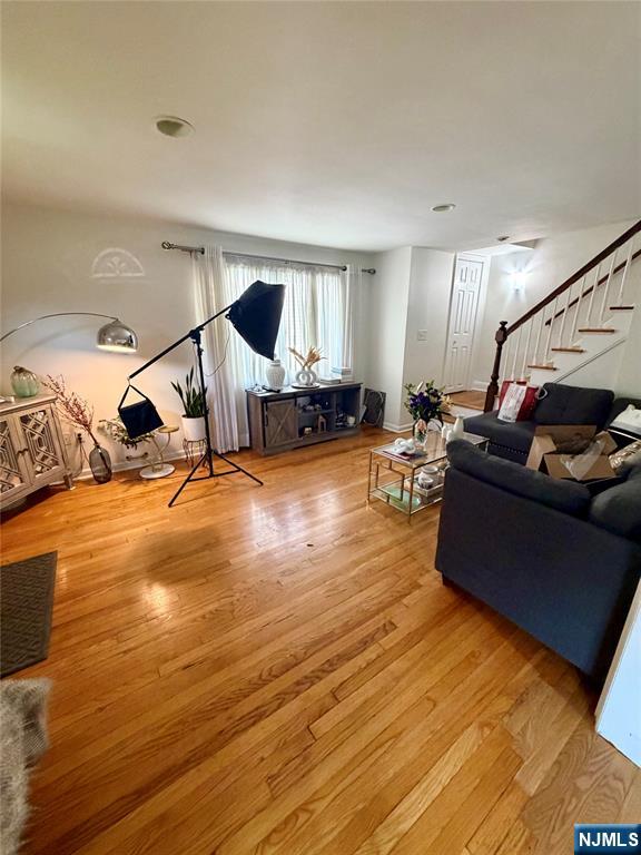 727 Cornwall Avenue - Photo 2