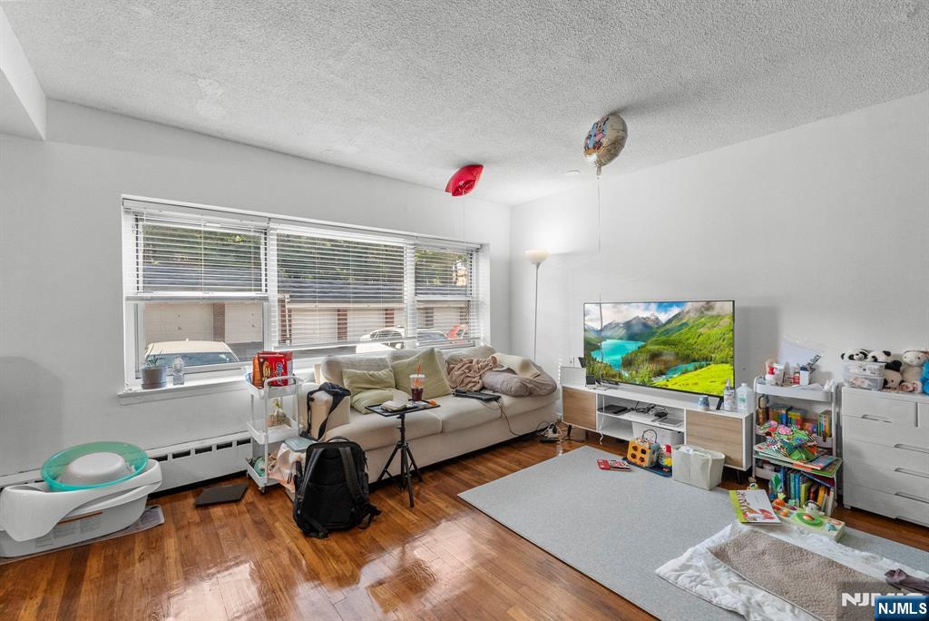 1575 Center Avenue 1F - Photo 2