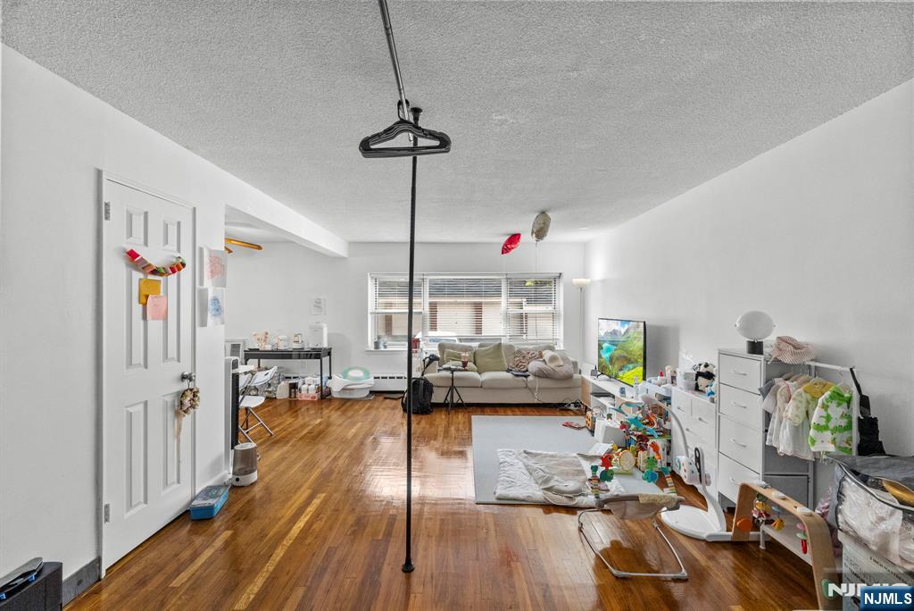 1575 Center Avenue 1F - Photo 5
