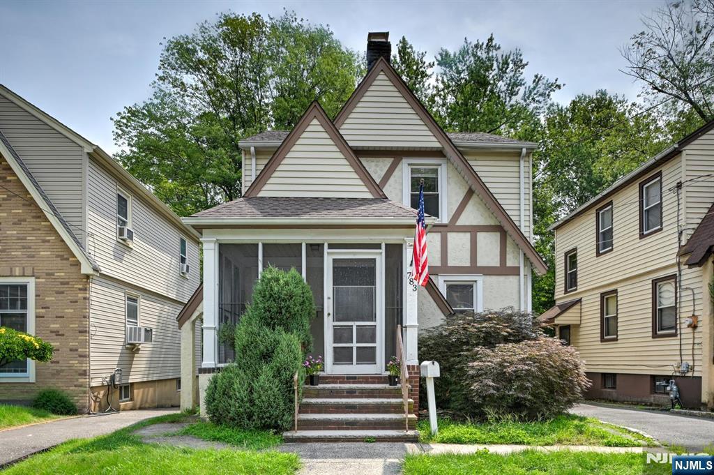 783 Broad Street - Photo 3
