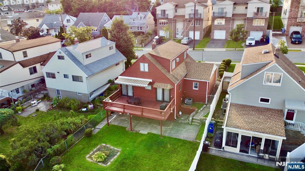 729 7th St, Carlstadt, NJ 07072