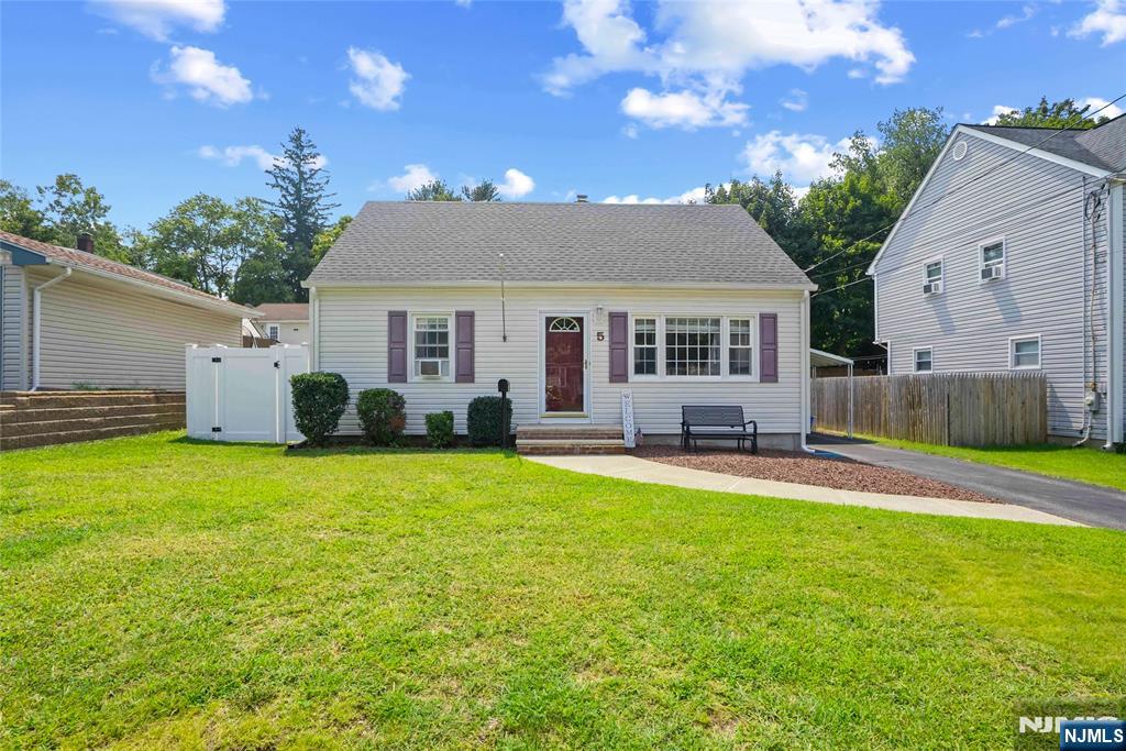 2nd image of 5 Sally St, Bloomingdale, NJ 07403 | MLS# 26030402