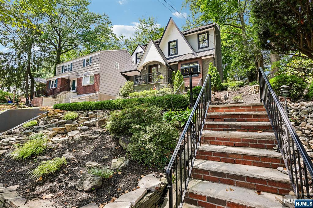 1310 Princeton Road - Photo 4