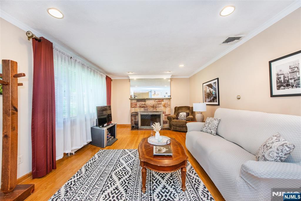 9 Morse Avenue - Photo 5