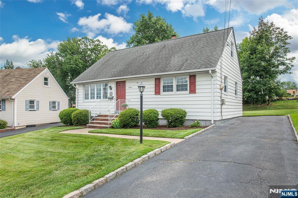 22nd image of 11 Susan Ct, Clifton, NJ 07012 | MLS# 26030417