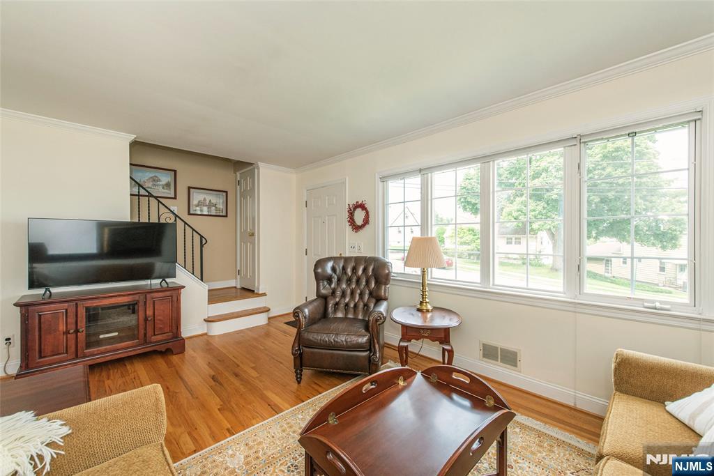 11 Susan Court - Photo 5
