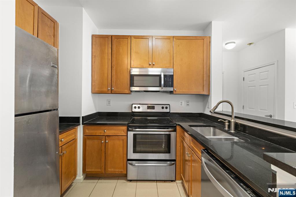 24 Ave At Port Imperial 232 - Photo 5