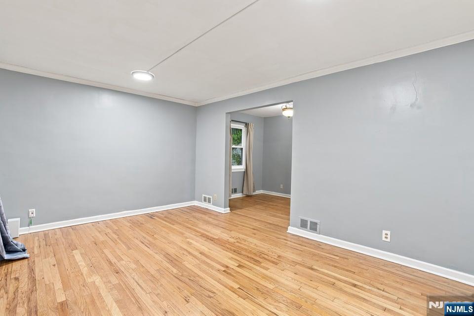 654 Howard Street - Photo 4
