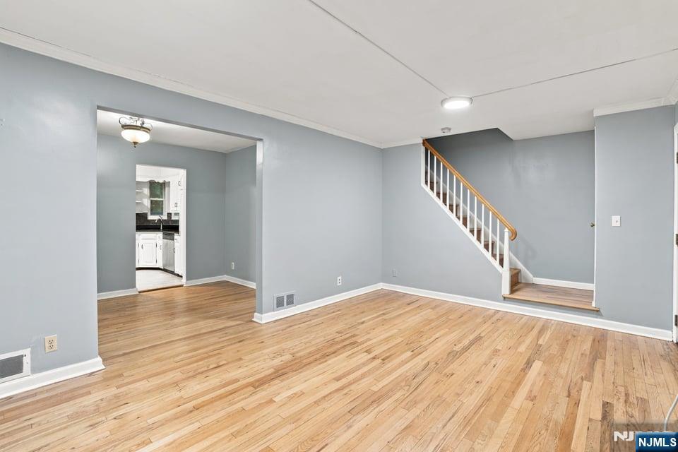 654 Howard Street - Photo 5