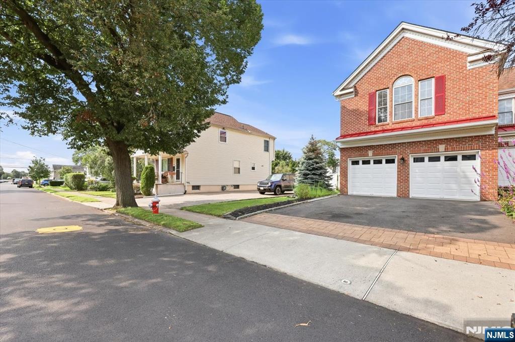 2-26 Grunauer Place - Photo 2