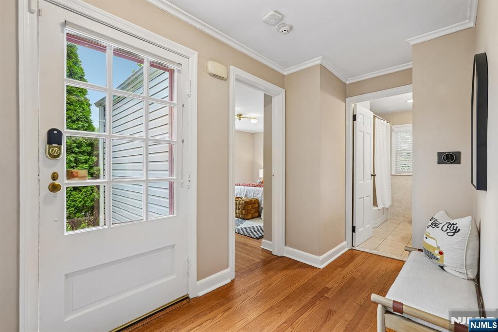 112 Fairview Avenue - Photo 2
