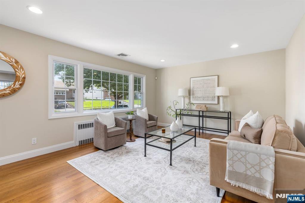 57 Hobart Ave, Rutherford, NJ 07070