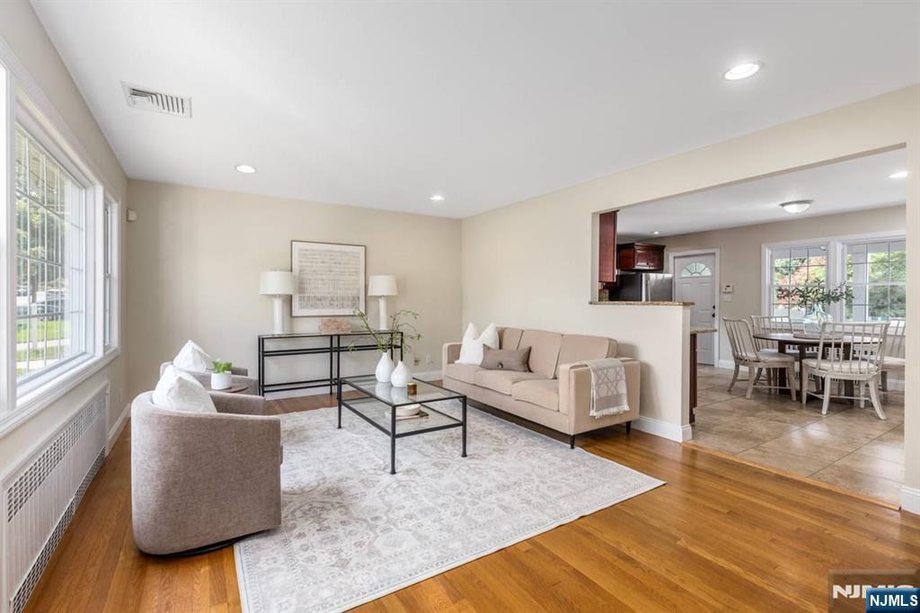 57 Hobart Ave, Rutherford, NJ 07070