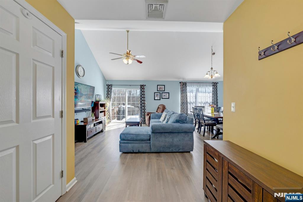 5656 Berkshire Valley Road - Photo 4