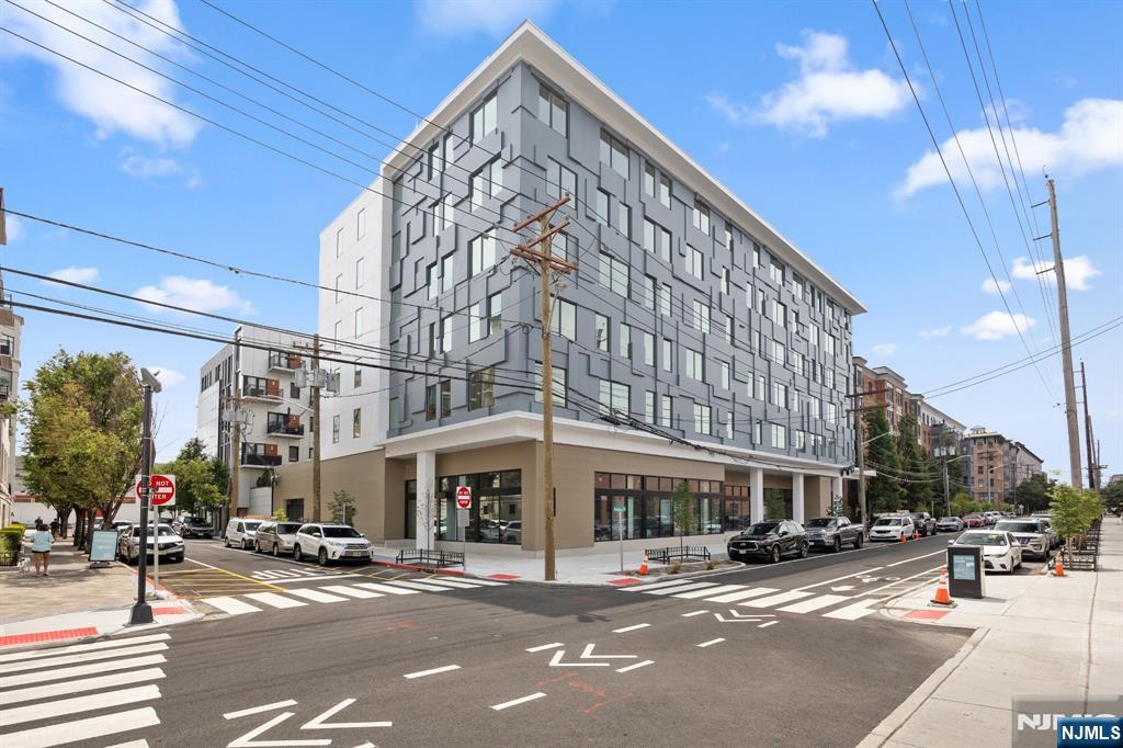 921 Madison Street 508 - Photo 1