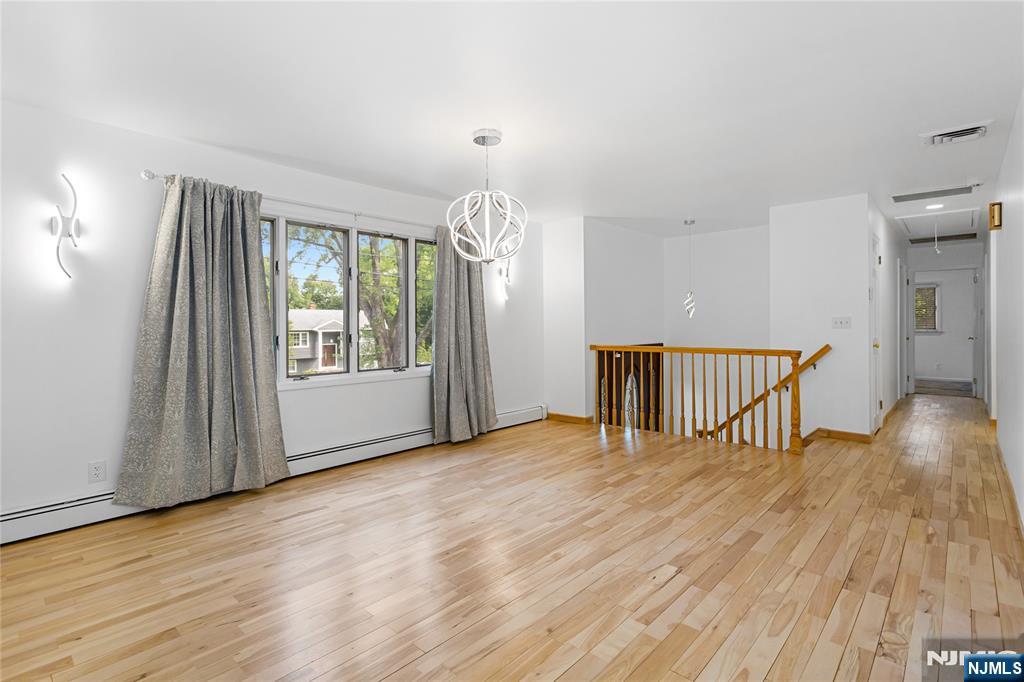 228 Dorothy Drive - Photo 4