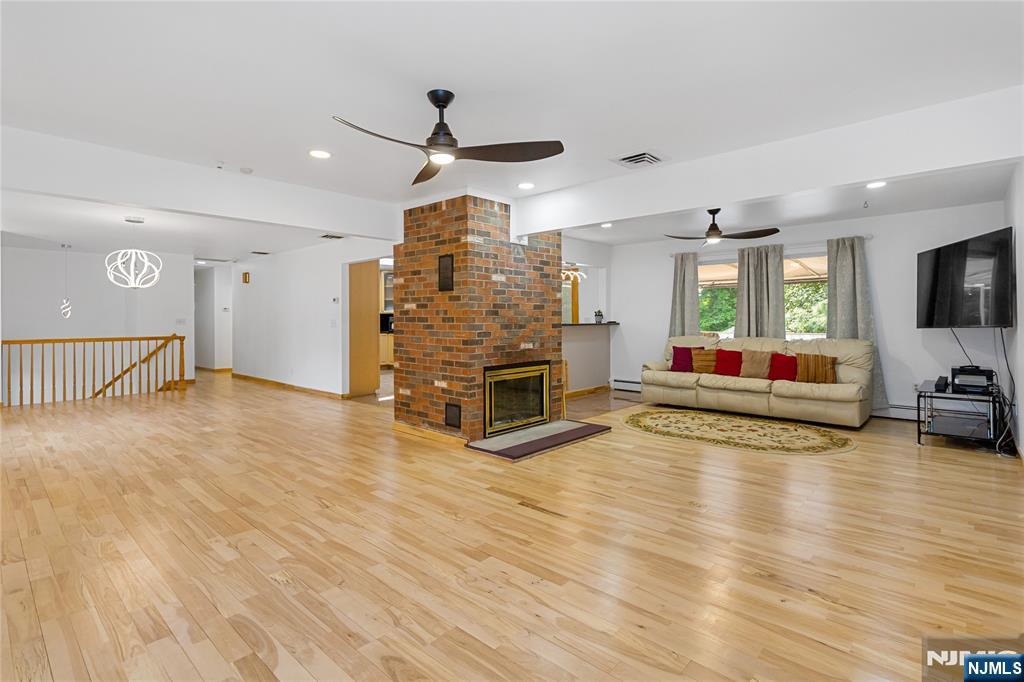 228 Dorothy Drive - Photo 5