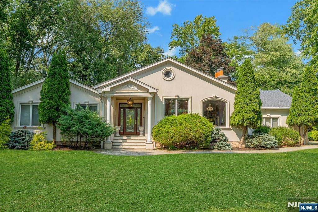 45 Pleasant Avenue - Photo 1