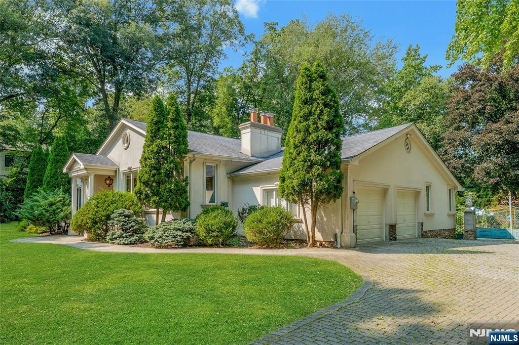 45 Pleasant Avenue - Photo 3