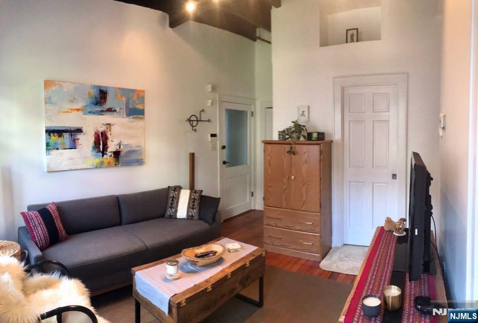 807 Garden Street 9 - Photo 3
