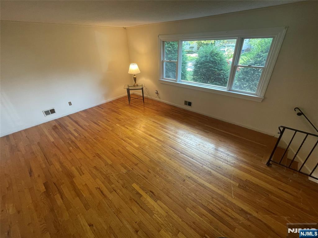 420 Lakeview Drive - Photo 5