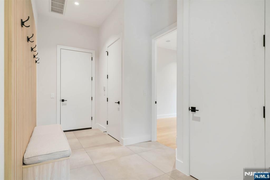 61 Mac Arthur Avenue — photo 17
