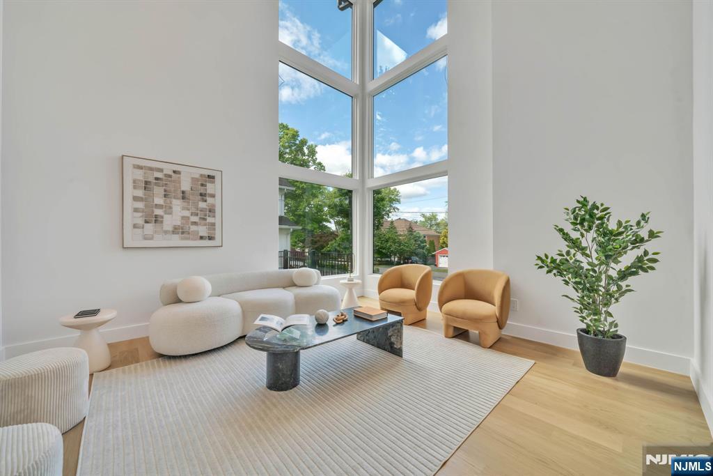 61 Mac Arthur Avenue — photo 7