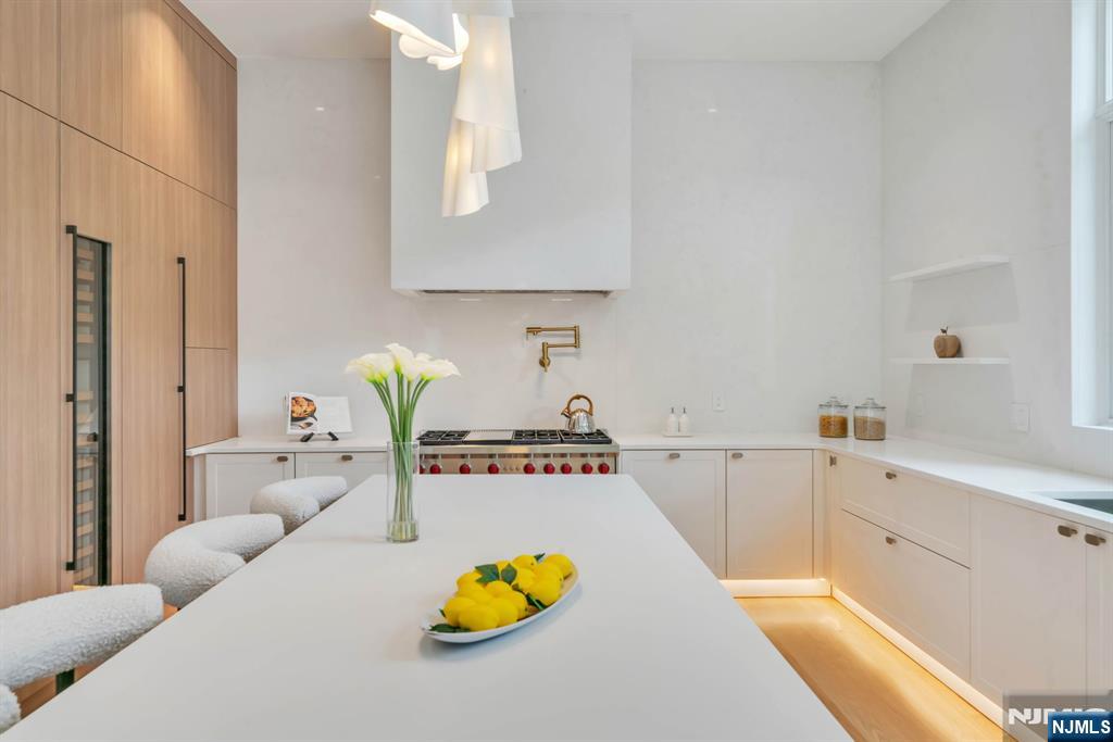 61 Mac Arthur Avenue — photo 10