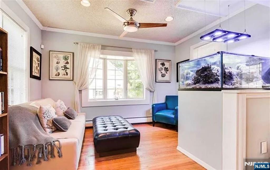 112 Tenafly Road - Photo 5