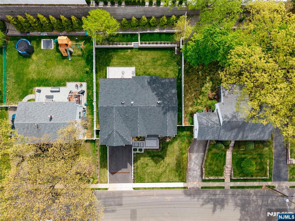 336 Lockwood Dr, Paramus, NJ 07652