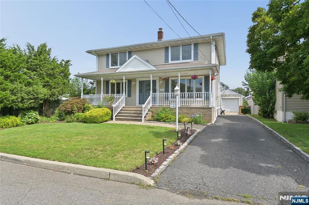 14 Robert Court - Photo 2