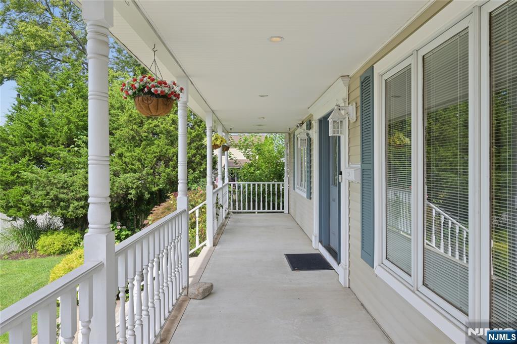 14 Robert Court - Photo 3