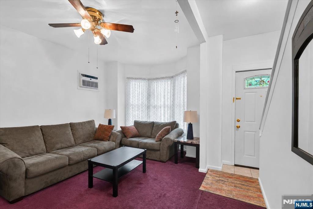 327 Newark Ave, Lyndhurst, NJ 07071