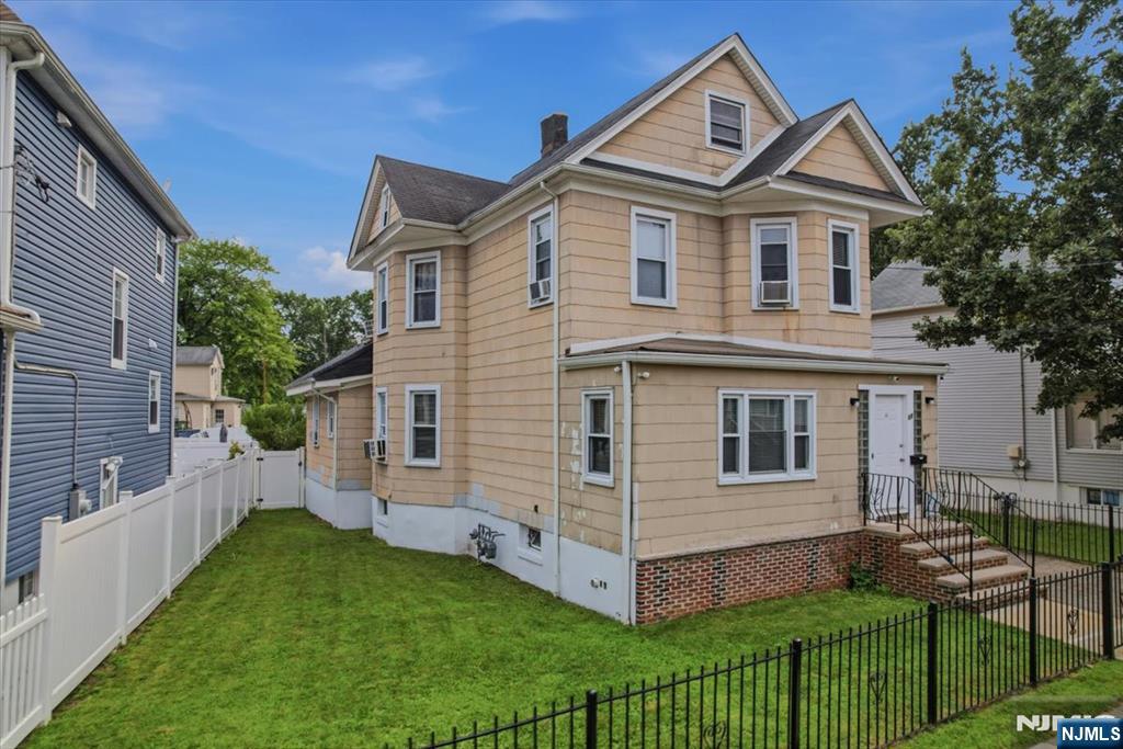 11 Elm Street - Photo 2